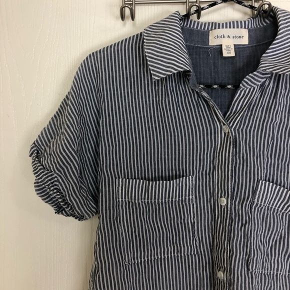 Cloth & Stone Striped Short Sleeve Button Down Blouse Women’s Size XS - Picture 2 of 8